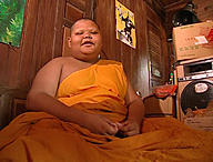 Click image for larger version

Name:	194902459-ko-fa-ngan-obese-bald-head-monk.jpg
Views:	0
Size:	266.9 KB
ID:	1275998