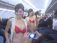 Click image for larger version

Name:	vietjetair_bikinishow.jpg
Views:	0
Size:	21.8 KB
ID:	999513