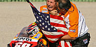 Click image for larger version

Name:	nicky-hayden-the-worker-champion.jpg
Views:	0
Size:	172.7 KB
ID:	1043418