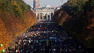 Click image for larger version

Name:	bieutinhberlin.jpg
Views:	0
Size:	90.4 KB
ID:	1287685