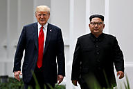 Click image for larger version

Name:	trump-kim-cuoc-gap-dau-tien-reuters-1547850595070964531858.jpg
Views:	0
Size:	56.9 KB
ID:	1329467