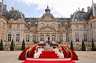 Click image for larger version

Name:	le-mariage-de-luxe-de-Vanisha-Mittalsest-d%C3%A9roul%C3%A9-au-chateau-de-Versailles.jpg
Views:	0
Size:	79.2 KB
ID:	961489