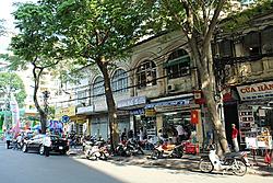 Click image for larger version

Name:	Huynh_Thuc_khang,quan_1,_phuong_ben_nghe,_tphcmvn_-_panoramio.jpg
Views:	0
Size:	194.2 KB
ID:	2048865