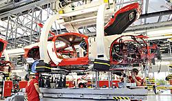 Click image for larger version

Name:	Ferrari Assembly Line (7).jpg
Views:	0
Size:	345.3 KB
ID:	2091659