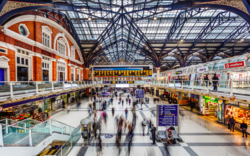 Click image for larger version

Name:	liverpool_street_station_tuyen_nhan_vien_nguoi_viet.png
Views:	0
Size:	1.11 MB
ID:	1931667
