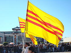 Click image for larger version

Name:	300px-South_Vietnamese_flag_parade.jpg
Views:	0
Size:	19.5 KB
ID:	2168980